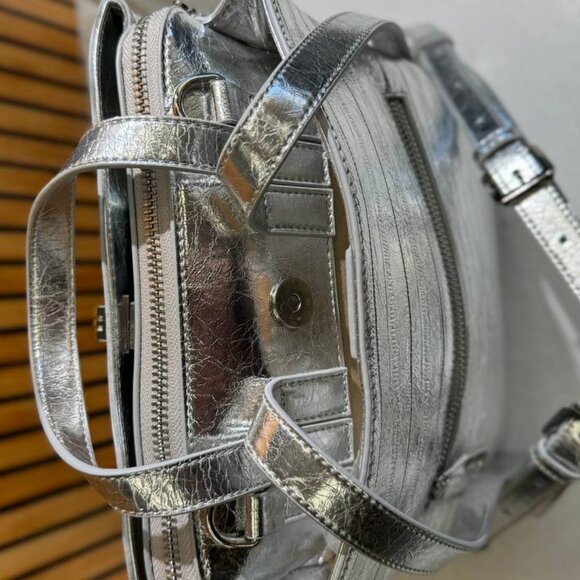 Lumière Luxe – A Leather Backpack for Bold Achievers main image 9